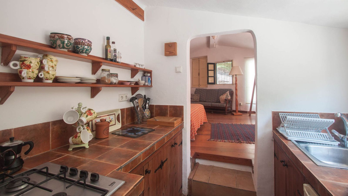 6 Bed Townhouse for sale in Gaucín Costa Del Sol, Málaga, Spain