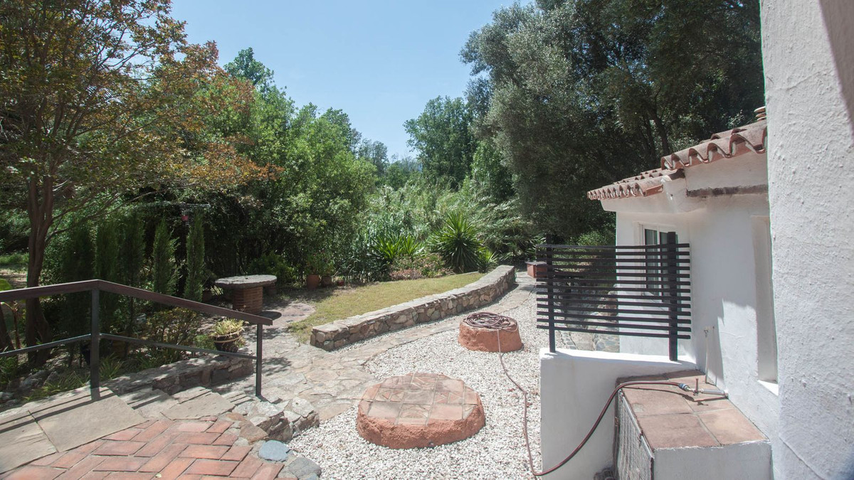 6 Bed Townhouse for sale in Gaucín Costa Del Sol, Málaga, Spain