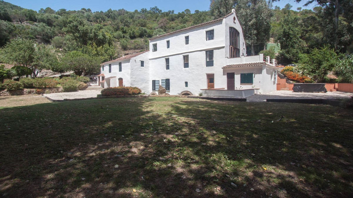 6 Bed Townhouse for sale in Gaucín Costa Del Sol, Málaga, Spain