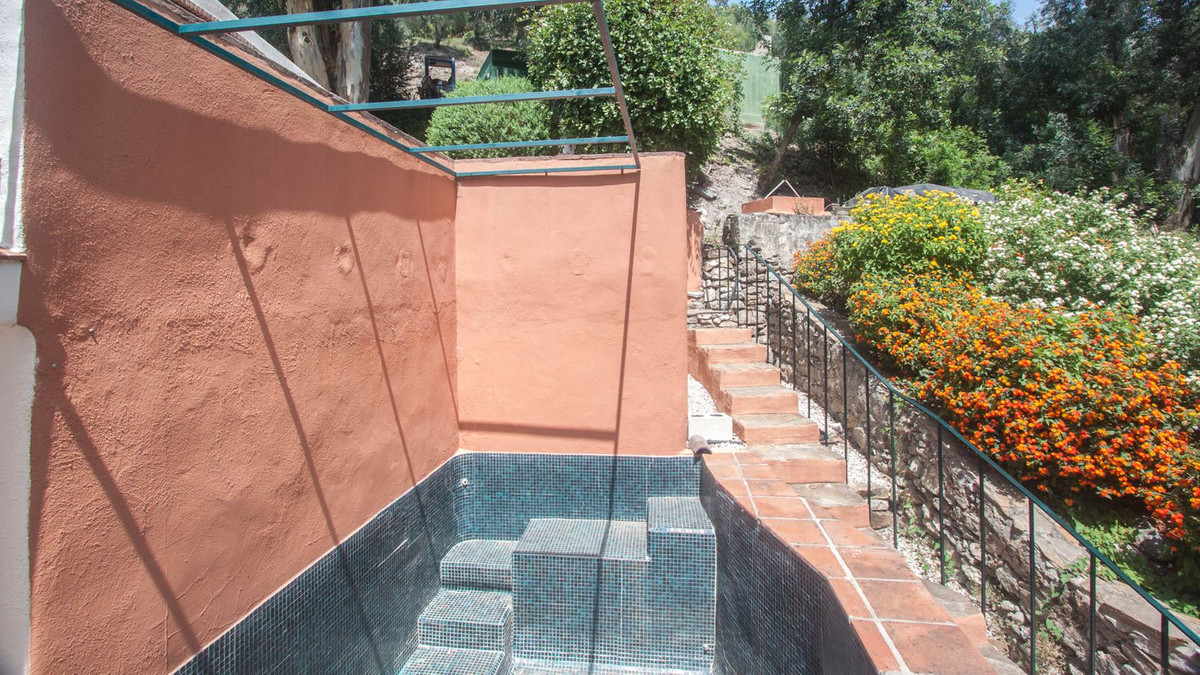 6 Bed Townhouse for sale in Gaucín Costa Del Sol, Málaga, Spain