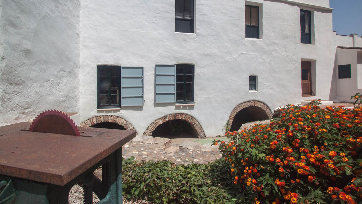 6 Bed Townhouse for sale in Gaucín Costa Del Sol, Málaga, Spain