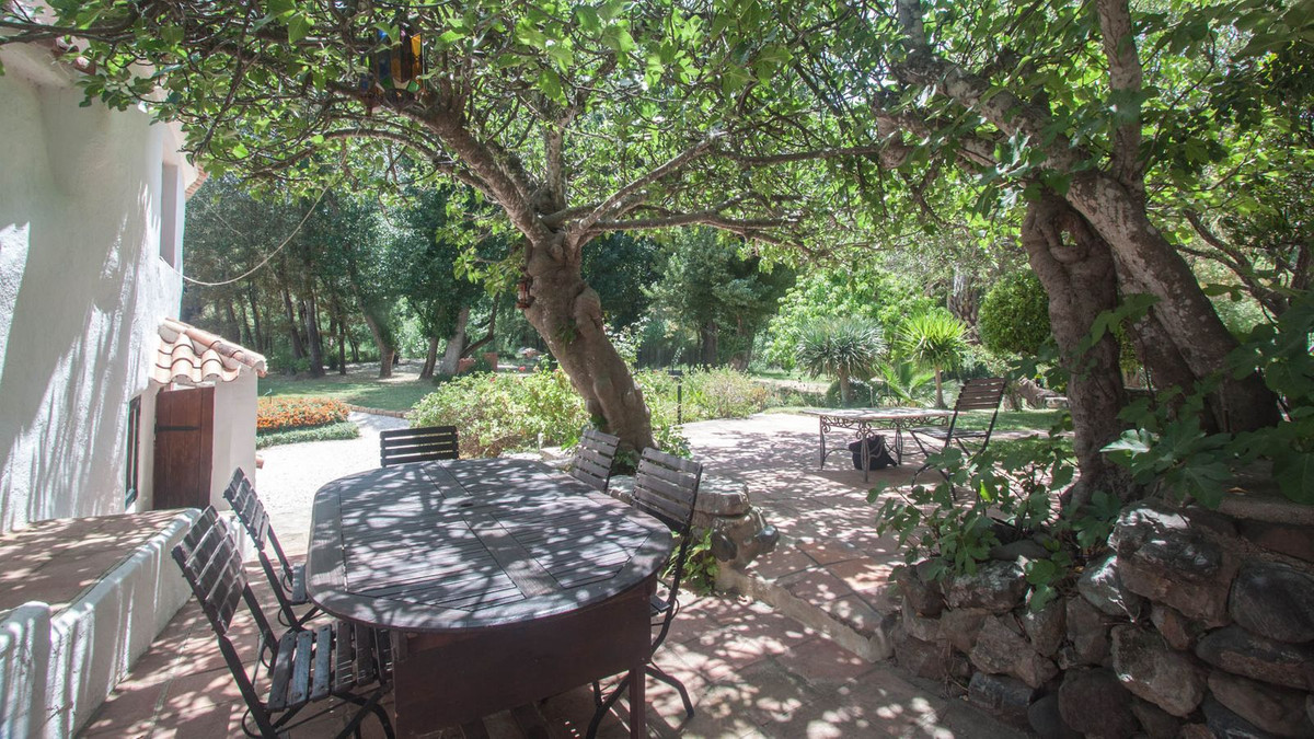 6 Bed Townhouse for sale in Gaucín Costa Del Sol, Málaga, Spain