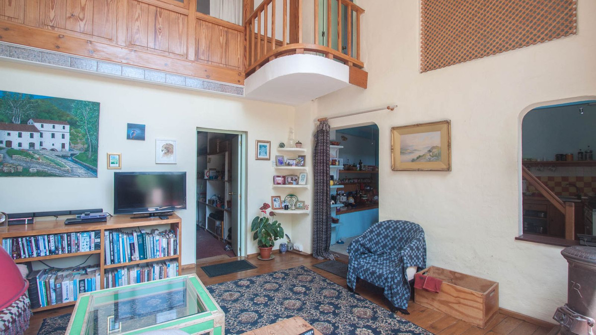 6 Bed Townhouse for sale in Gaucín Costa Del Sol, Málaga, Spain