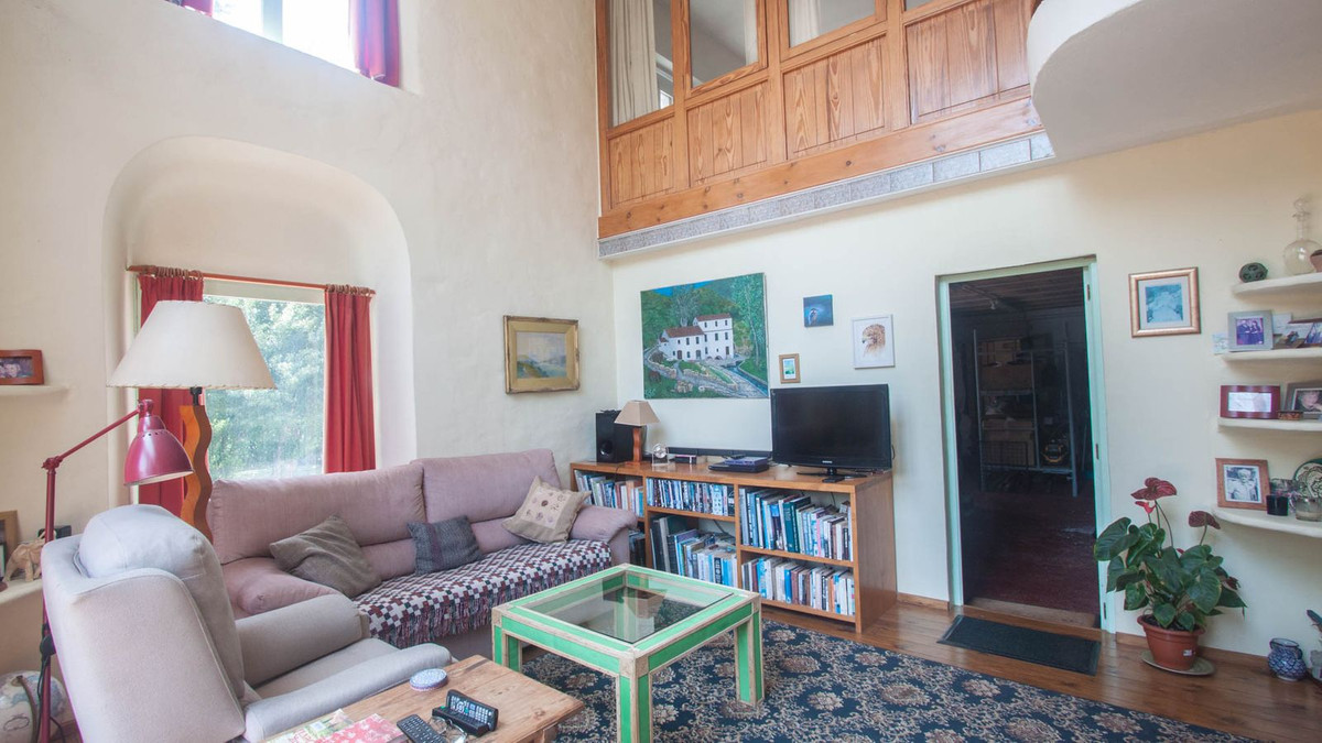 6 Bed Townhouse for sale in Gaucín Costa Del Sol, Málaga, Spain