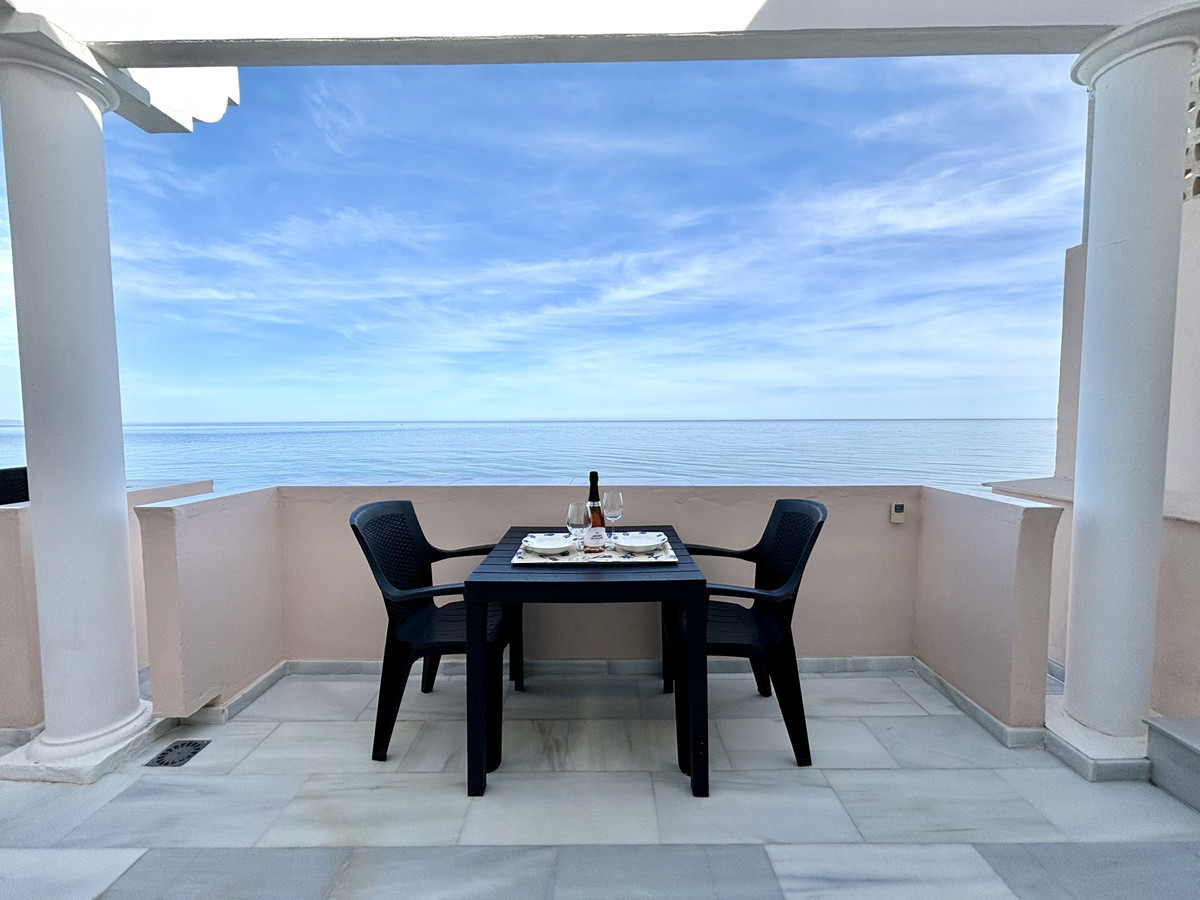 2 Bed Apartment for sale in Estepona Costa Del Sol, Málaga, Spain