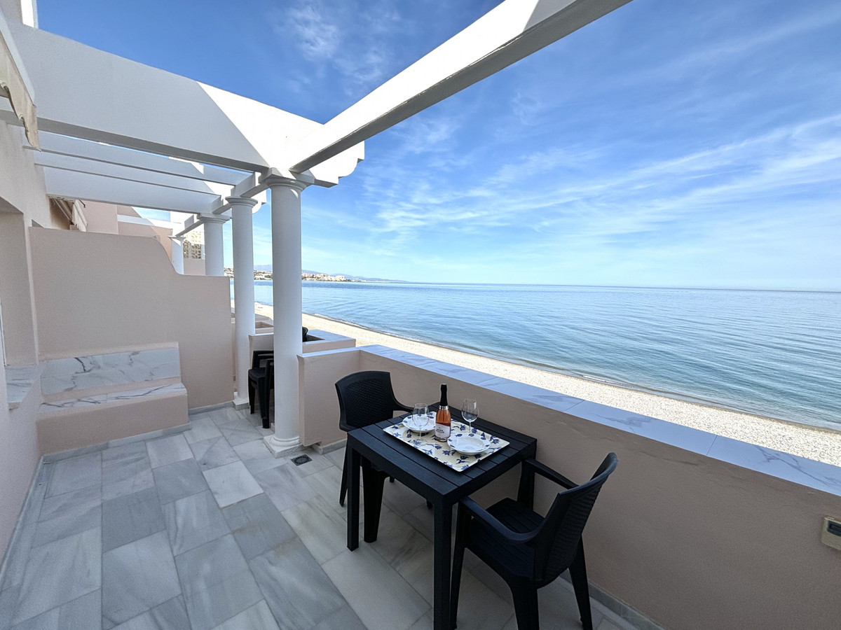 2 Bed Apartment for sale in Estepona Costa Del Sol, Málaga, Spain