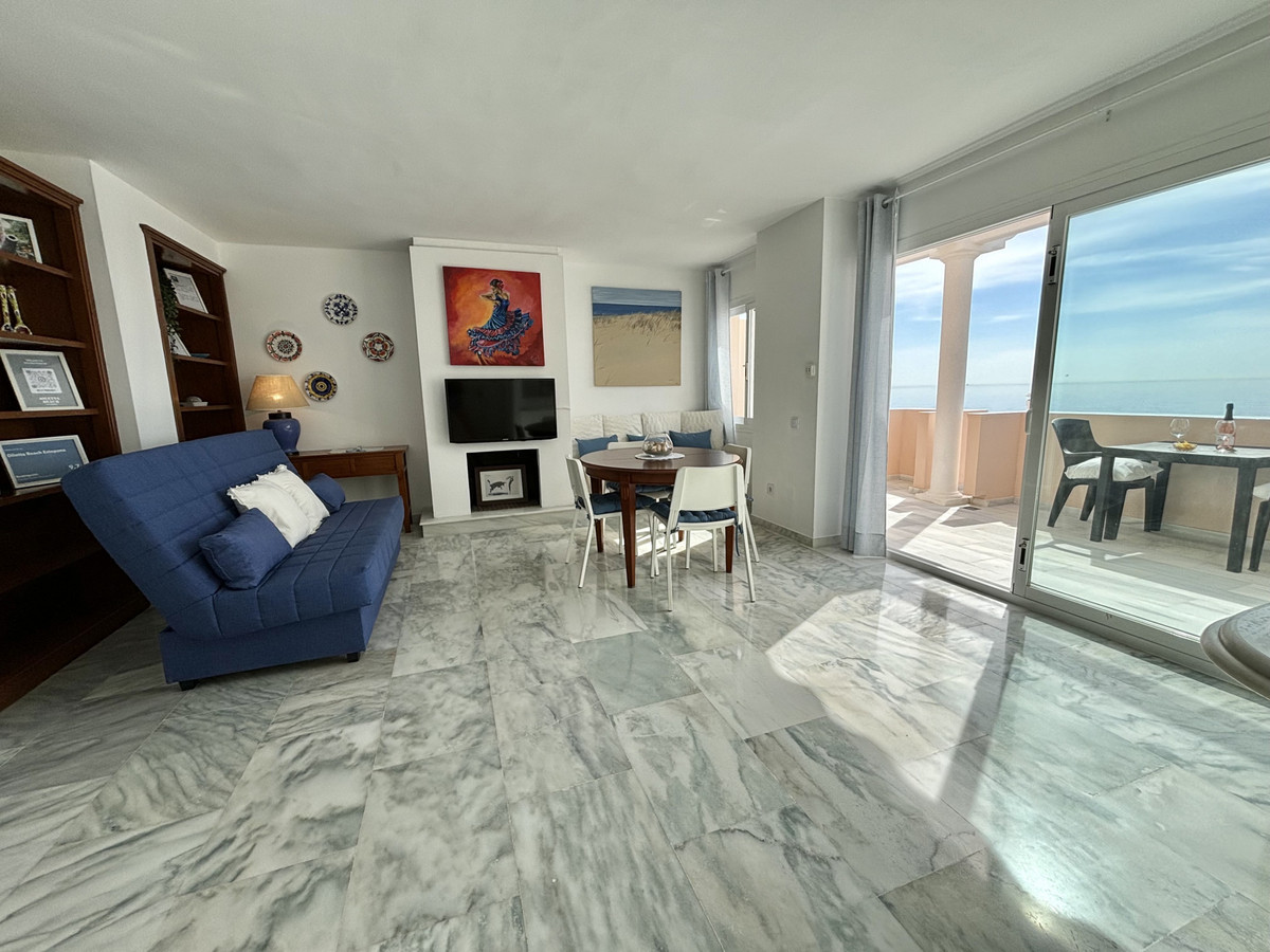 2 Bed Apartment for sale in Estepona Costa Del Sol, Málaga, Spain