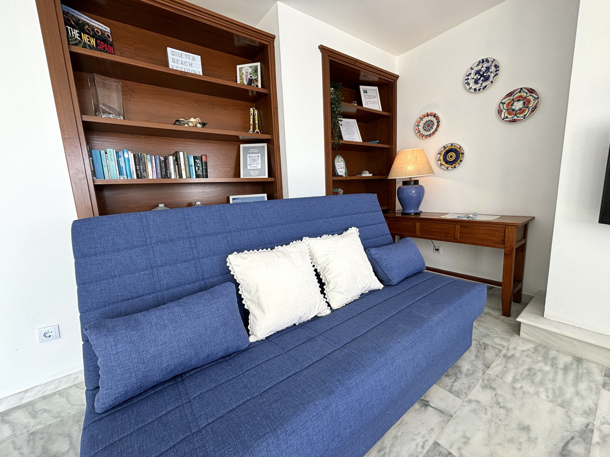 2 Bed Apartment for sale in Estepona Costa Del Sol, Málaga, Spain