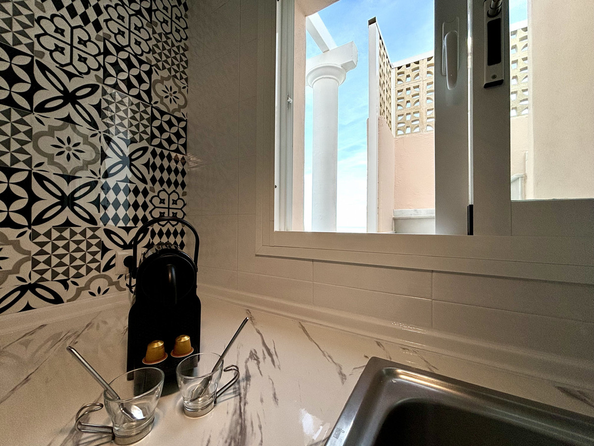 2 Bed Apartment for sale in Estepona Costa Del Sol, Málaga, Spain