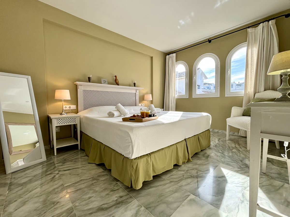 2 Bed Apartment for sale in Estepona Costa Del Sol, Málaga, Spain