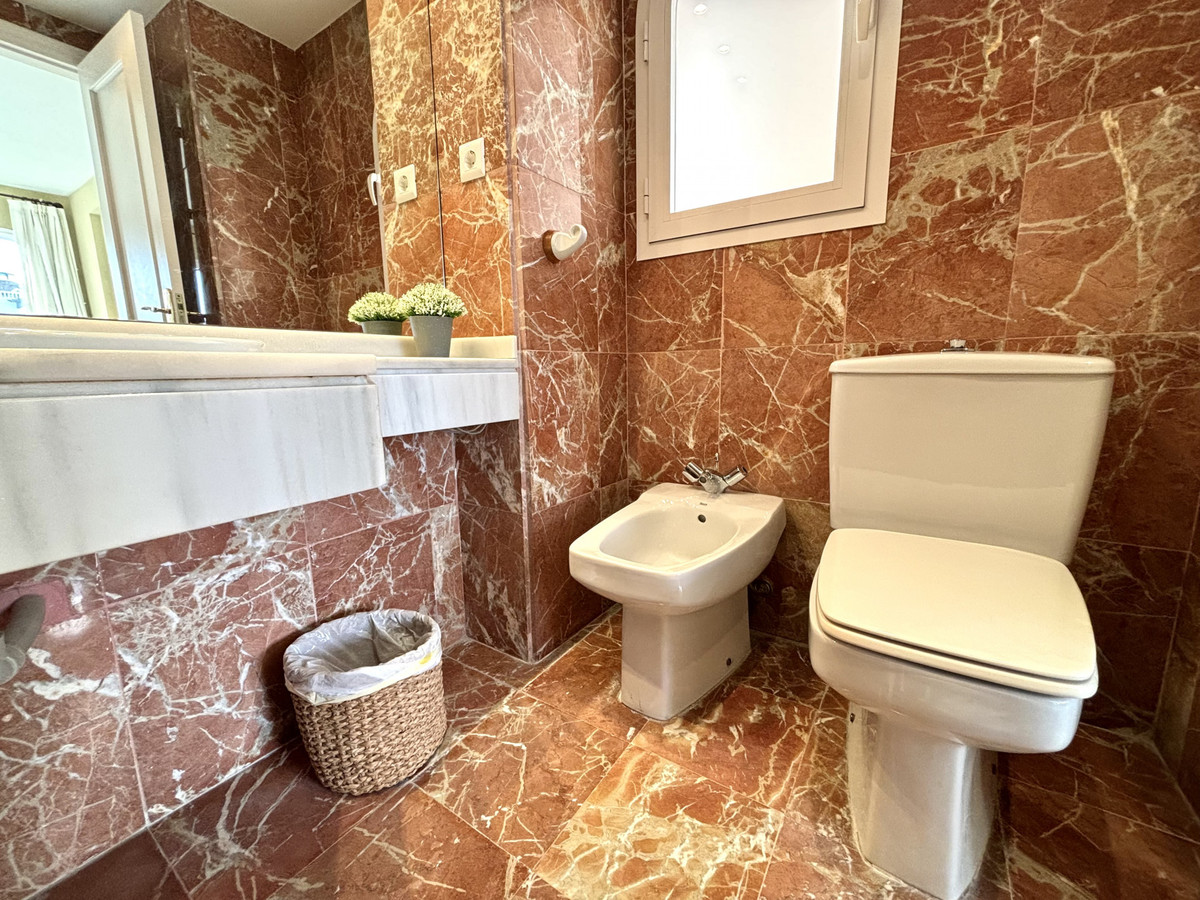 2 Bed Apartment for sale in Estepona Costa Del Sol, Málaga, Spain