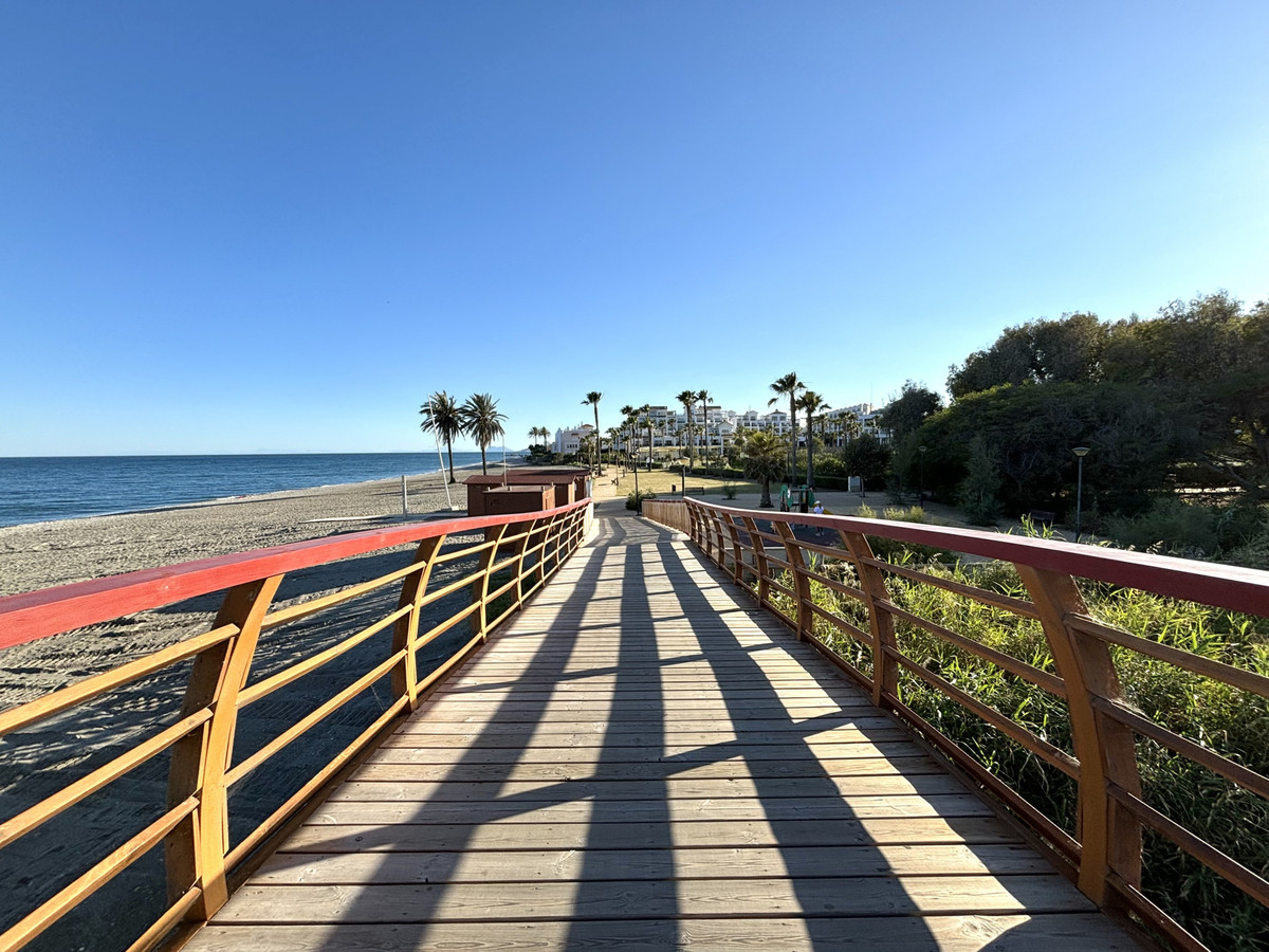 2 Bed Apartment for sale in Estepona Costa Del Sol, Málaga, Spain