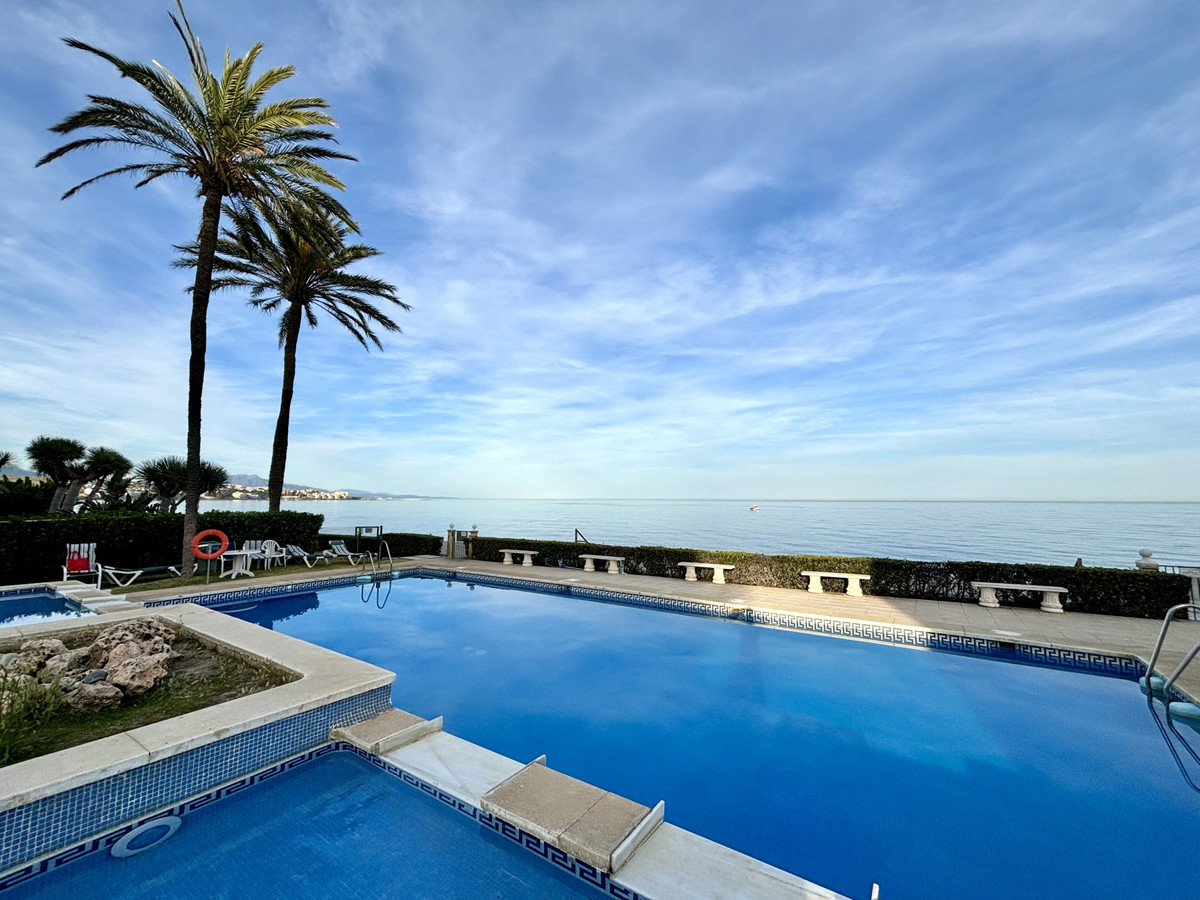 2 Bed Apartment for sale in Estepona Costa Del Sol, Málaga, Spain