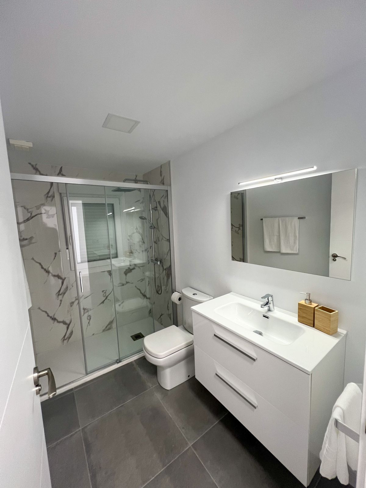 2 Bed Commercial unit for sale in Parauta Málaga, Málaga, Spain