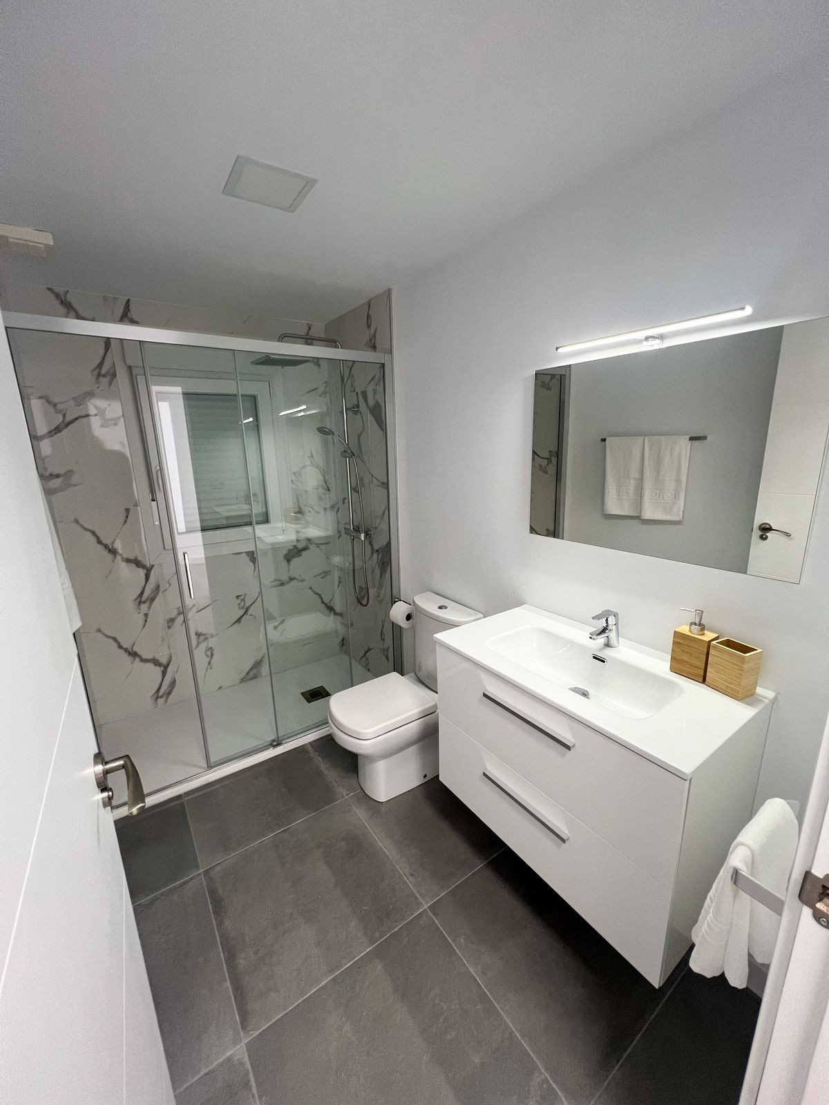 2 Bed Commercial unit for sale in Parauta Málaga, Málaga, Spain