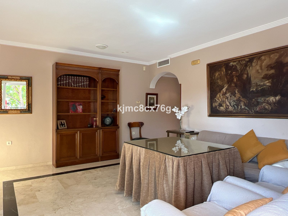 Se vende Apartamento Planta Media de 2 dormitorios en Costa Del Sol, Málaga, España