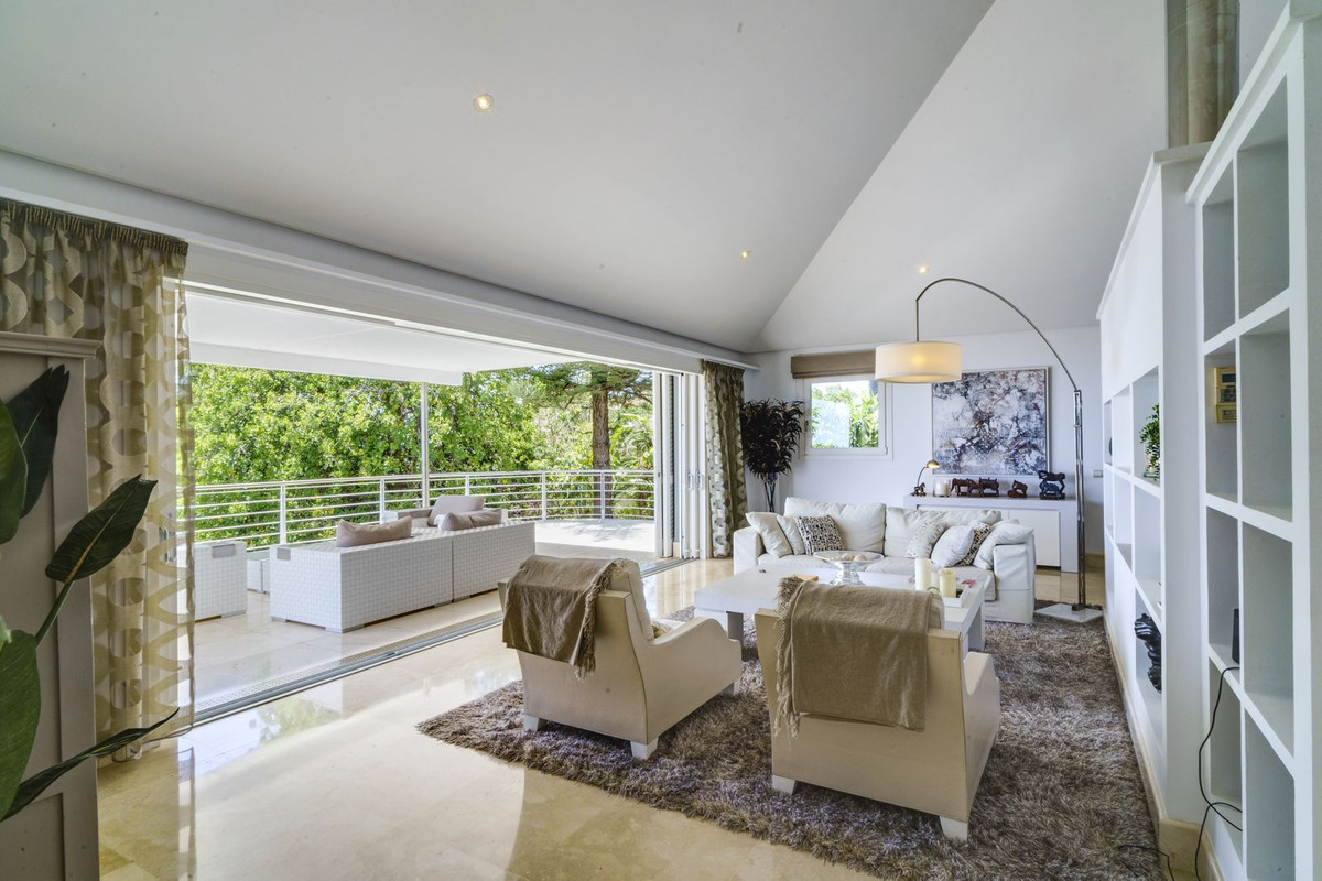 Se vende Villa - Chalet de 5 dormitorios en Costa Del Sol, Málaga, España