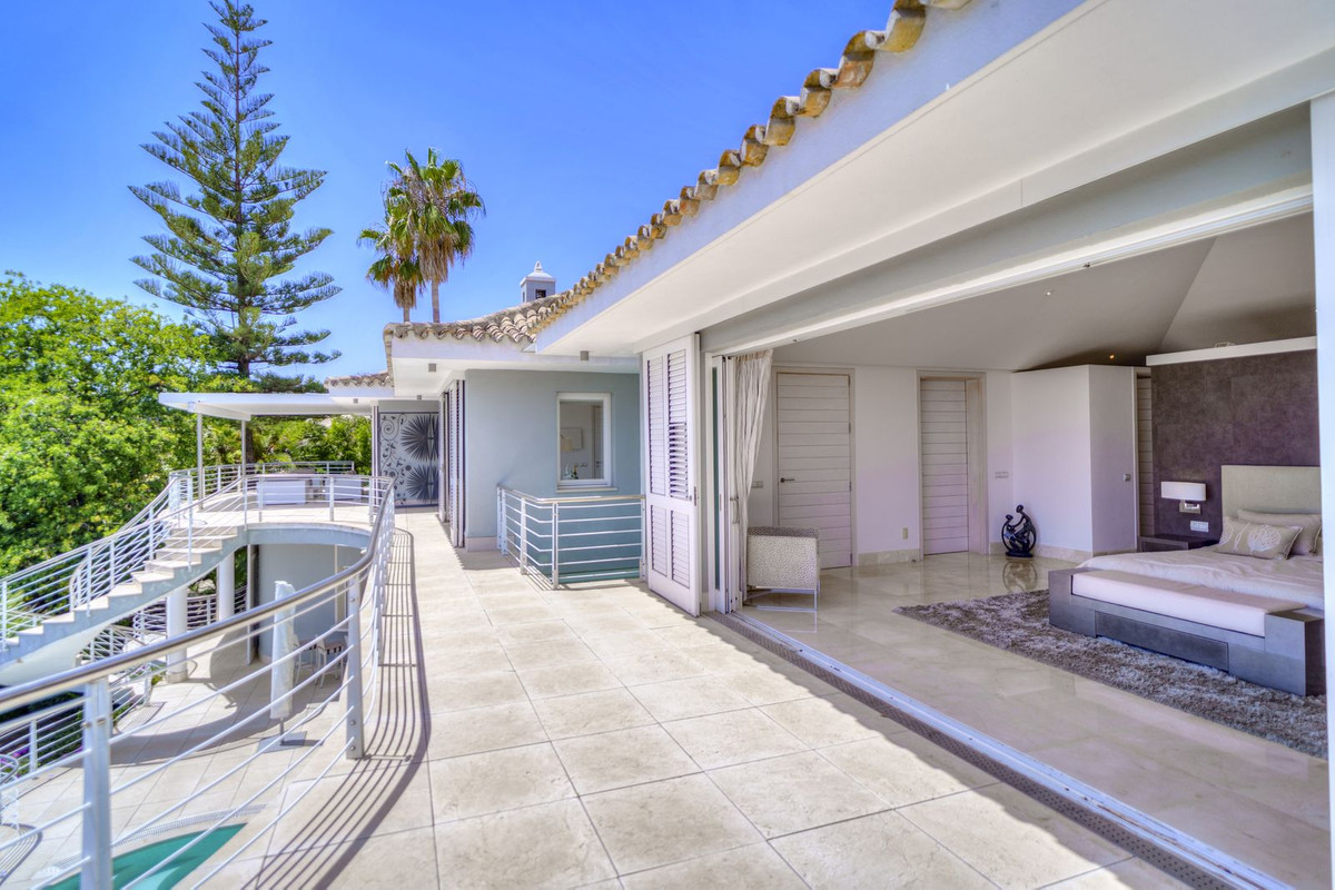 Se vende Villa - Chalet de 5 dormitorios en Costa Del Sol, Málaga, España