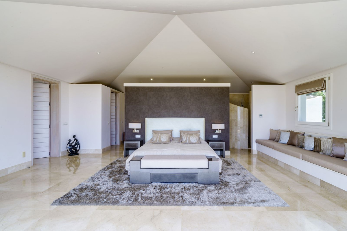Se vende Villa - Chalet de 5 dormitorios en Costa Del Sol, Málaga, España