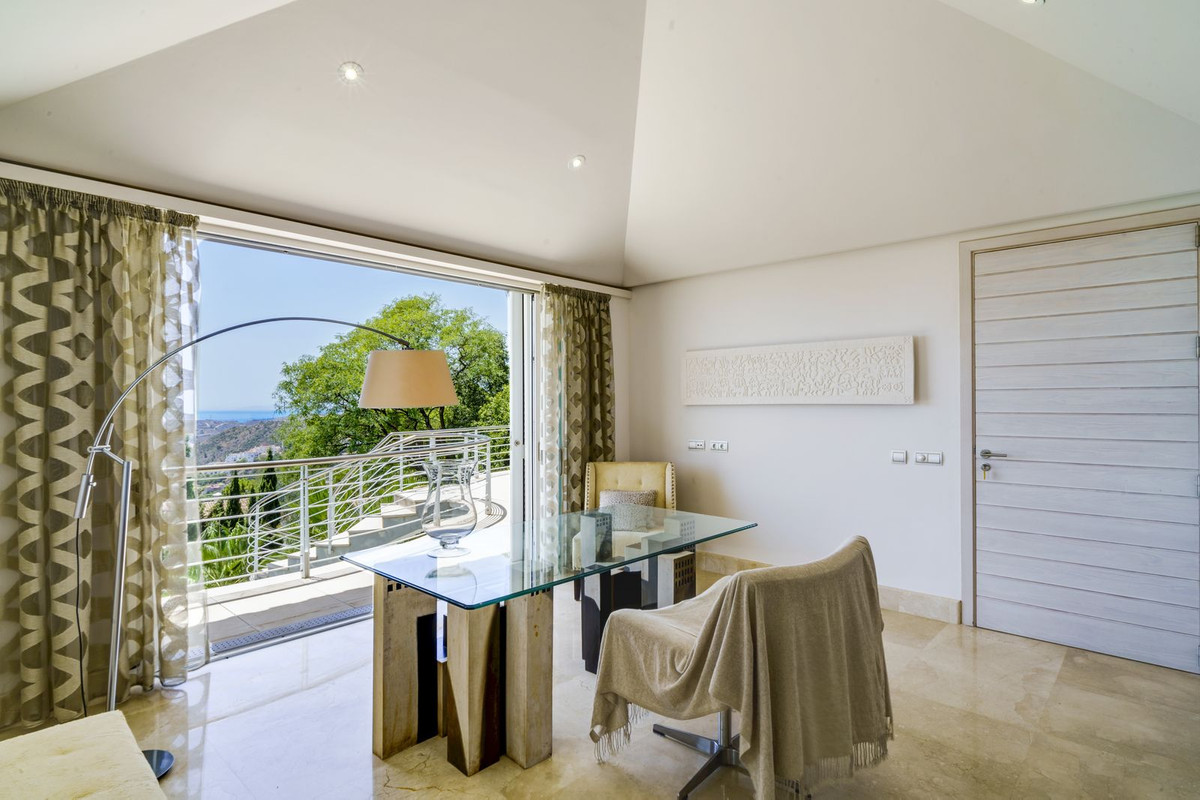 Se vende Villa - Chalet de 5 dormitorios en Costa Del Sol, Málaga, España