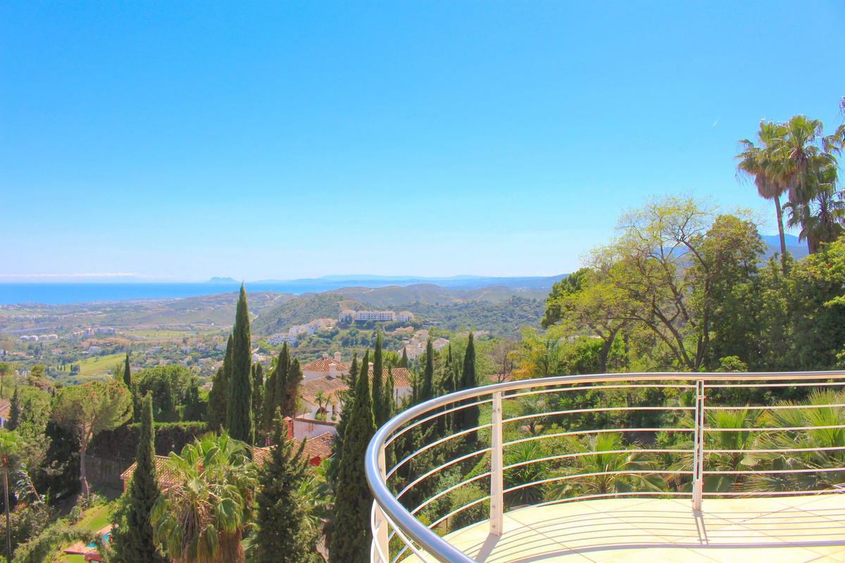 Se vende Villa - Chalet de 5 dormitorios en Costa Del Sol, Málaga, España