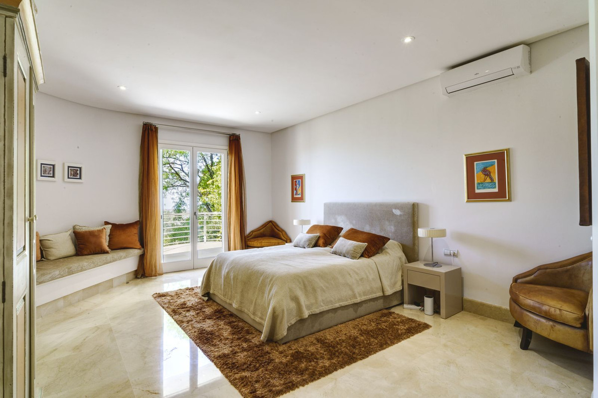 Se vende Villa - Chalet de 5 dormitorios en Costa Del Sol, Málaga, España