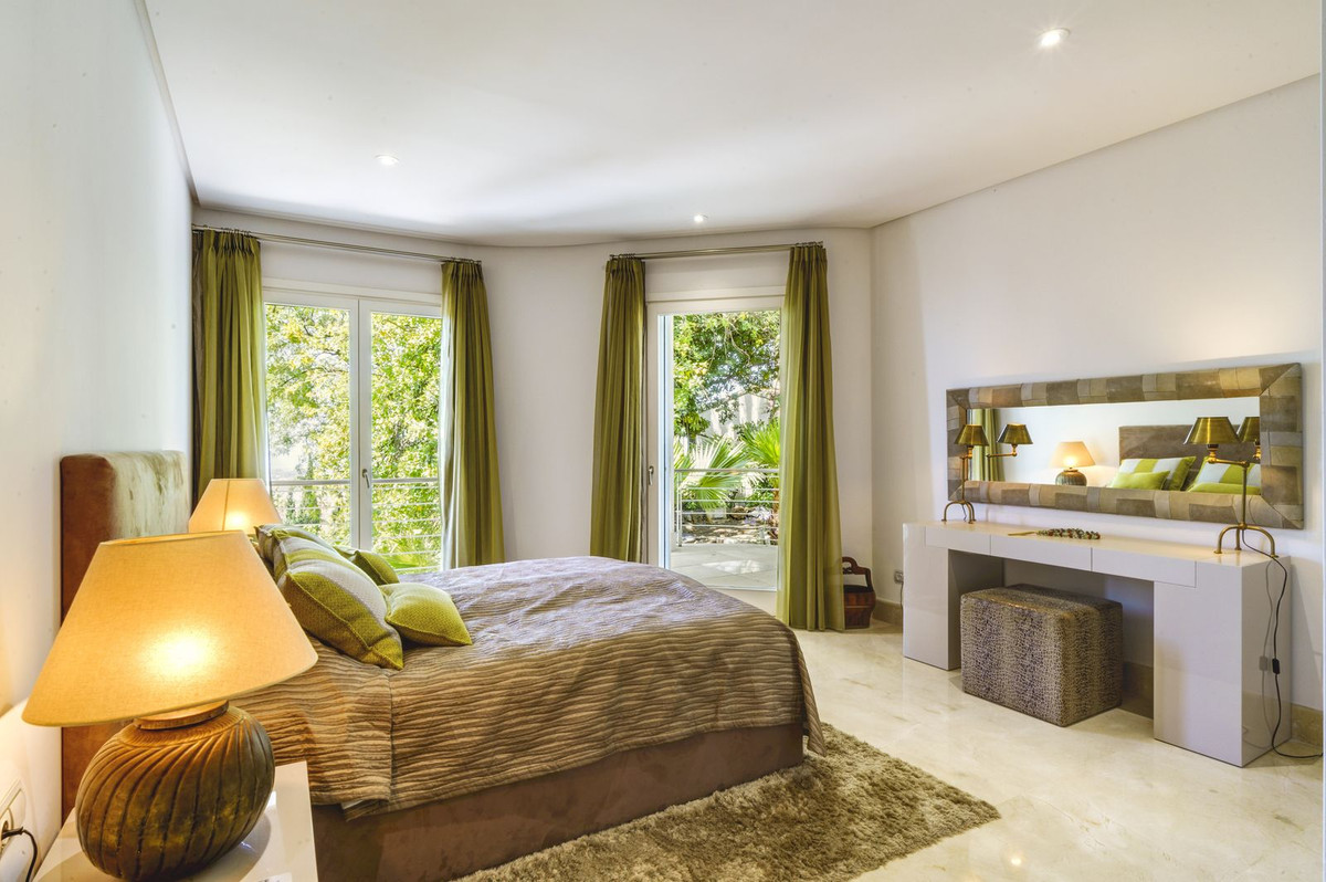 Se vende Villa - Chalet de 5 dormitorios en Costa Del Sol, Málaga, España