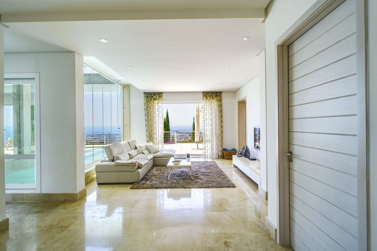 Se vende Villa - Chalet de 5 dormitorios en Costa Del Sol, Málaga, España