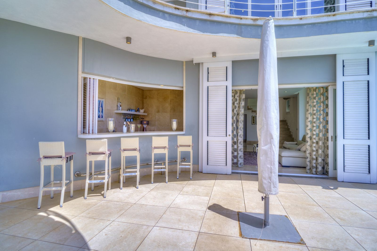 Se vende Villa - Chalet de 5 dormitorios en Costa Del Sol, Málaga, España