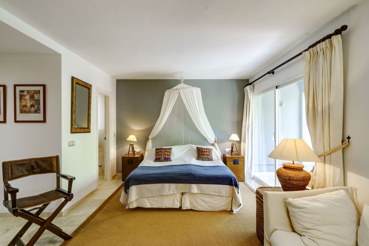 Se vende Villa - Chalet de 5 dormitorios en Costa Del Sol, Málaga, España