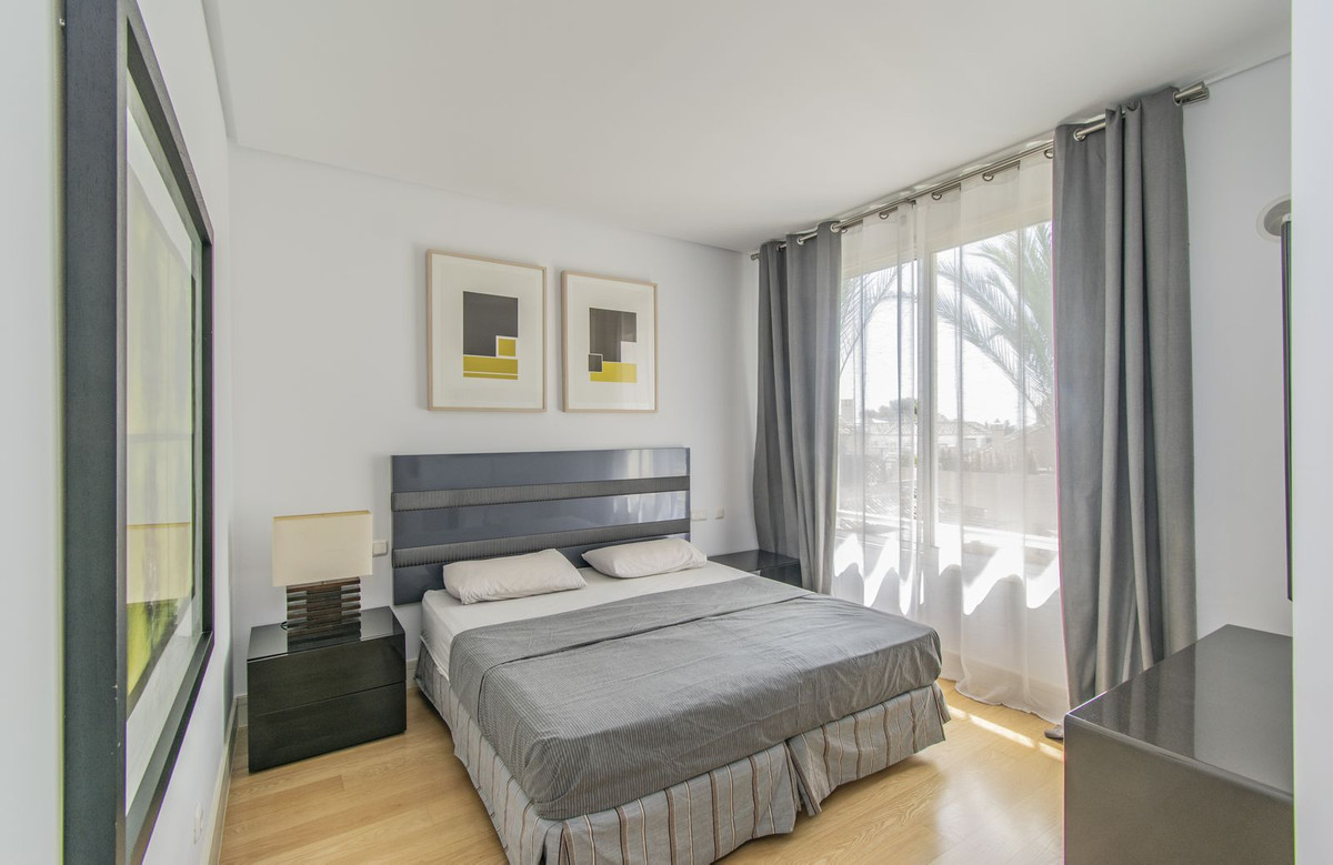 3 Bed Apartment for sale in Nagüeles Costa Del Sol, Málaga, Spain