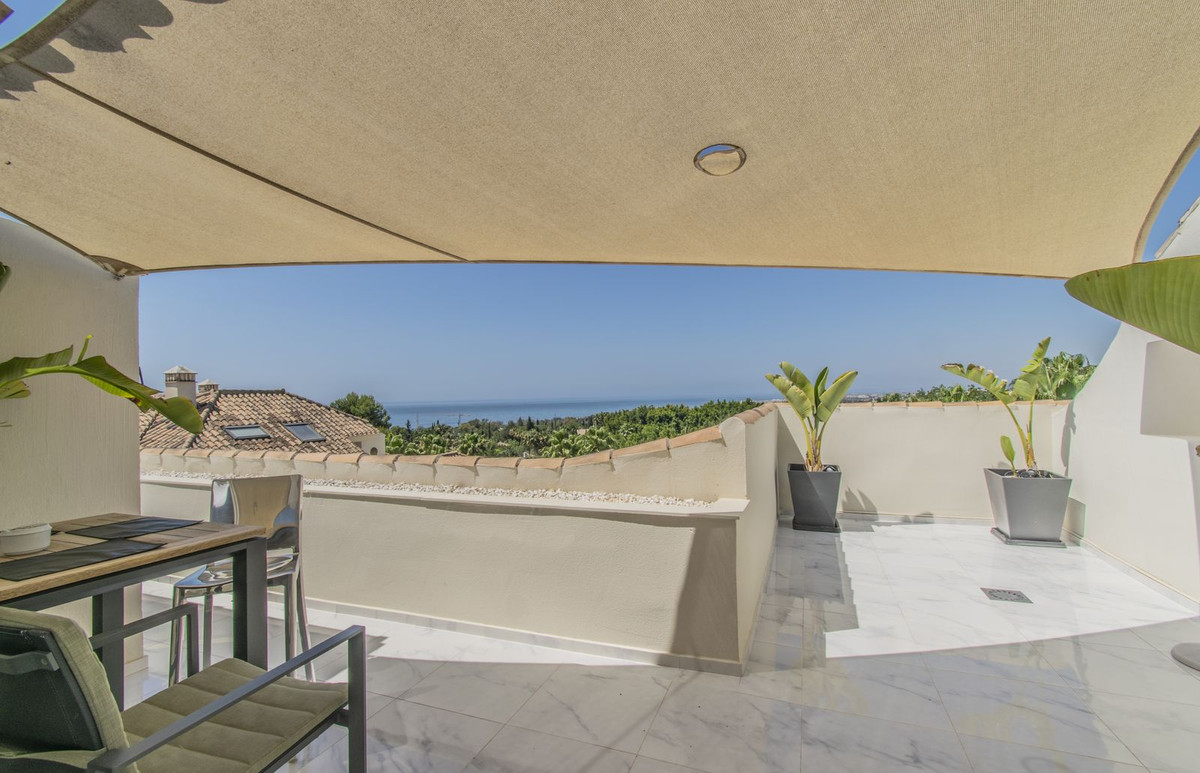 3 Bed Apartment for sale in Nagüeles Costa Del Sol, Málaga, Spain