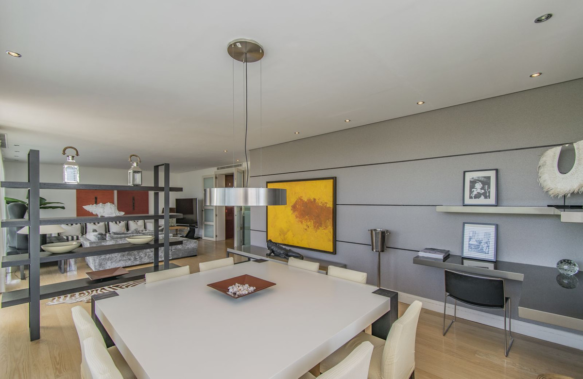 3 Bed Apartment for sale in Nagüeles Costa Del Sol, Málaga, Spain