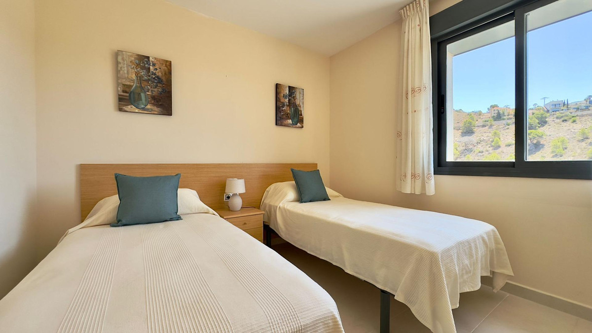 Se vende Apartamento Planta Media de 2 dormitorios en Costa Blanca, Alicante, España