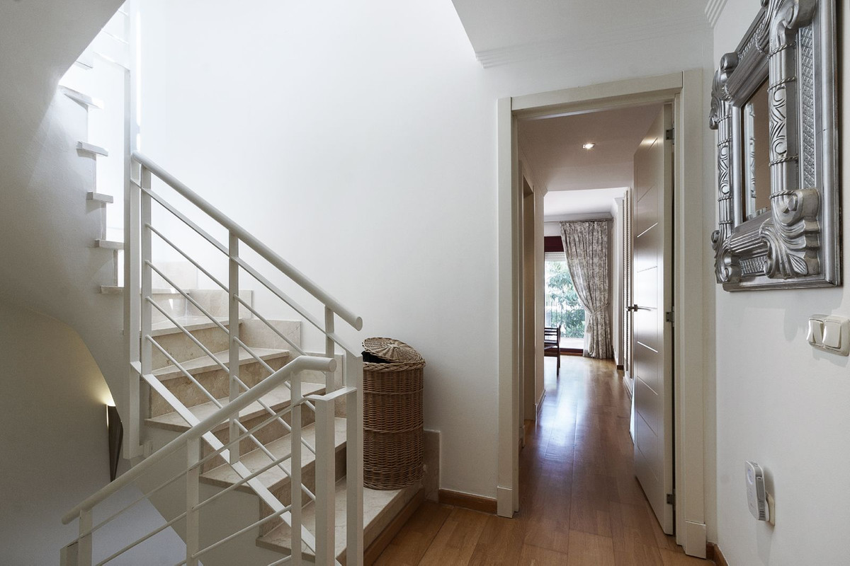 3 Bed Townhouse for sale in Nueva Andalucía Costa Del Sol, Málaga, Spain
