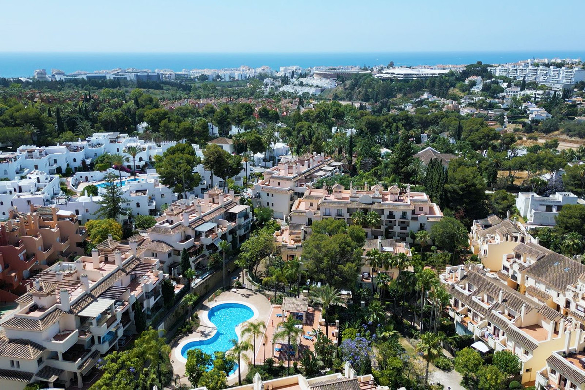 3 Bed Townhouse for sale in Nueva Andalucía Costa Del Sol, Málaga, Spain