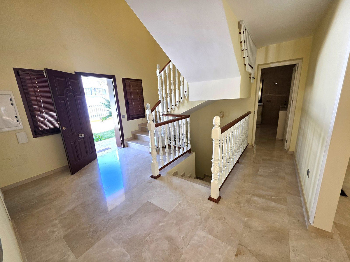 Se vende Villa - Chalet de 4 dormitorios en Costa Del Sol, Málaga, España