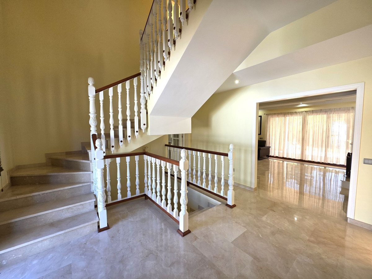 Se vende Villa - Chalet de 4 dormitorios en Costa Del Sol, Málaga, España