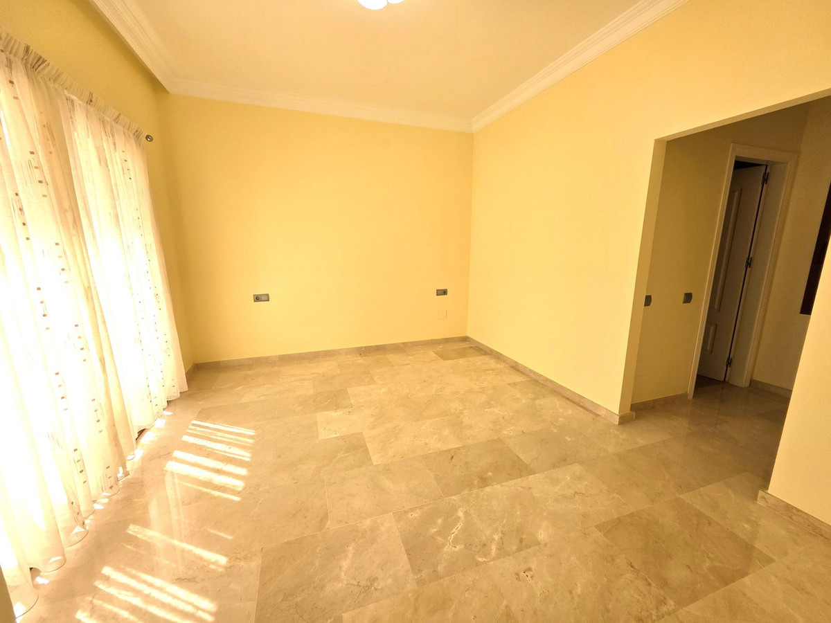 Se vende Villa - Chalet de 4 dormitorios en Costa Del Sol, Málaga, España
