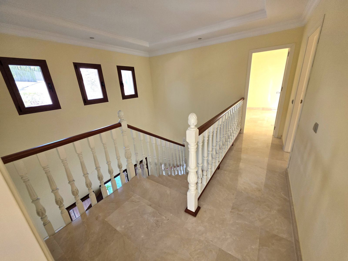 Se vende Villa - Chalet de 4 dormitorios en Costa Del Sol, Málaga, España