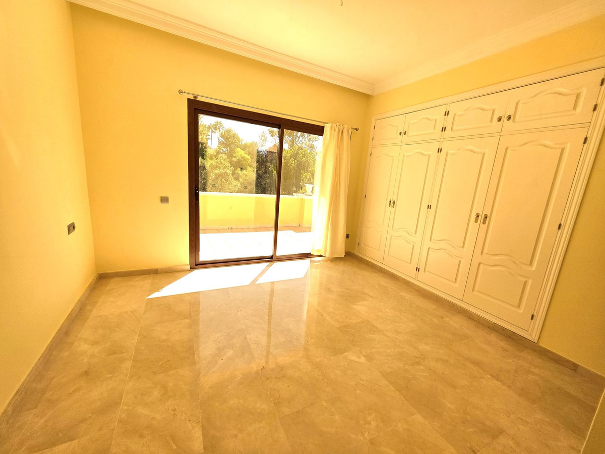 Se vende Villa - Chalet de 4 dormitorios en Costa Del Sol, Málaga, España
