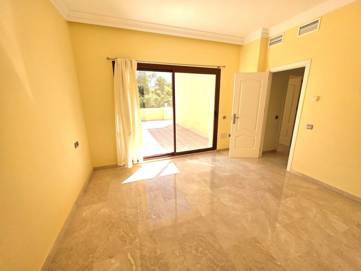Se vende Villa - Chalet de 4 dormitorios en Costa Del Sol, Málaga, España