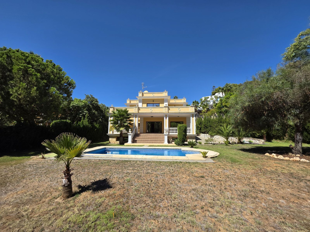 Se vende Villa - Chalet de 4 dormitorios en Costa Del Sol, Málaga, España