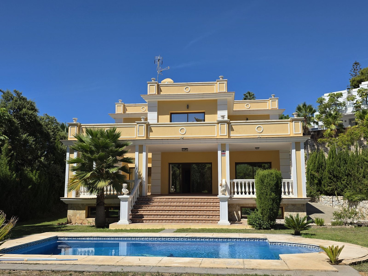 Se vende Villa - Chalet de 4 dormitorios en Costa Del Sol, Málaga, España
