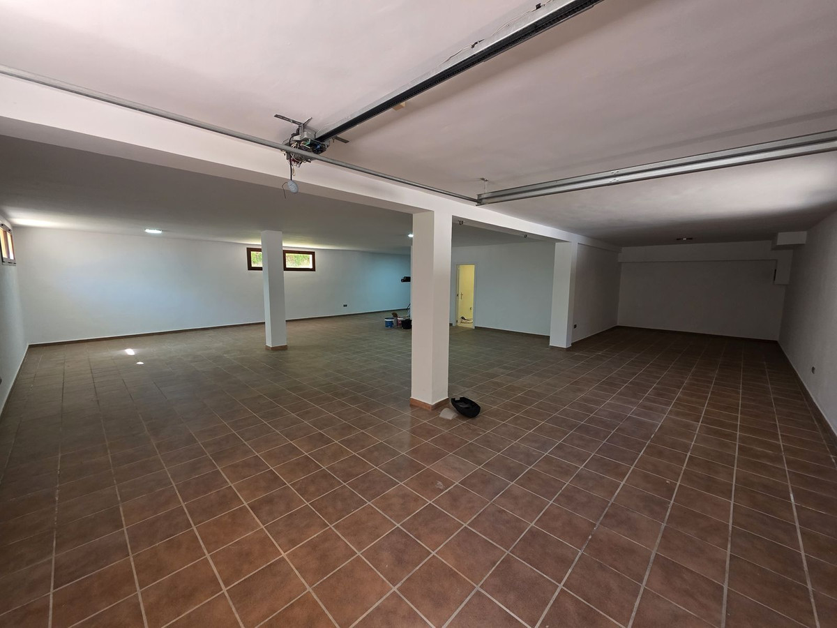 Se vende Villa - Chalet de 4 dormitorios en Costa Del Sol, Málaga, España
