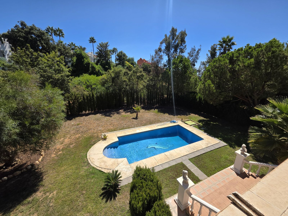 Se vende Villa - Chalet de 4 dormitorios en Costa Del Sol, Málaga, España