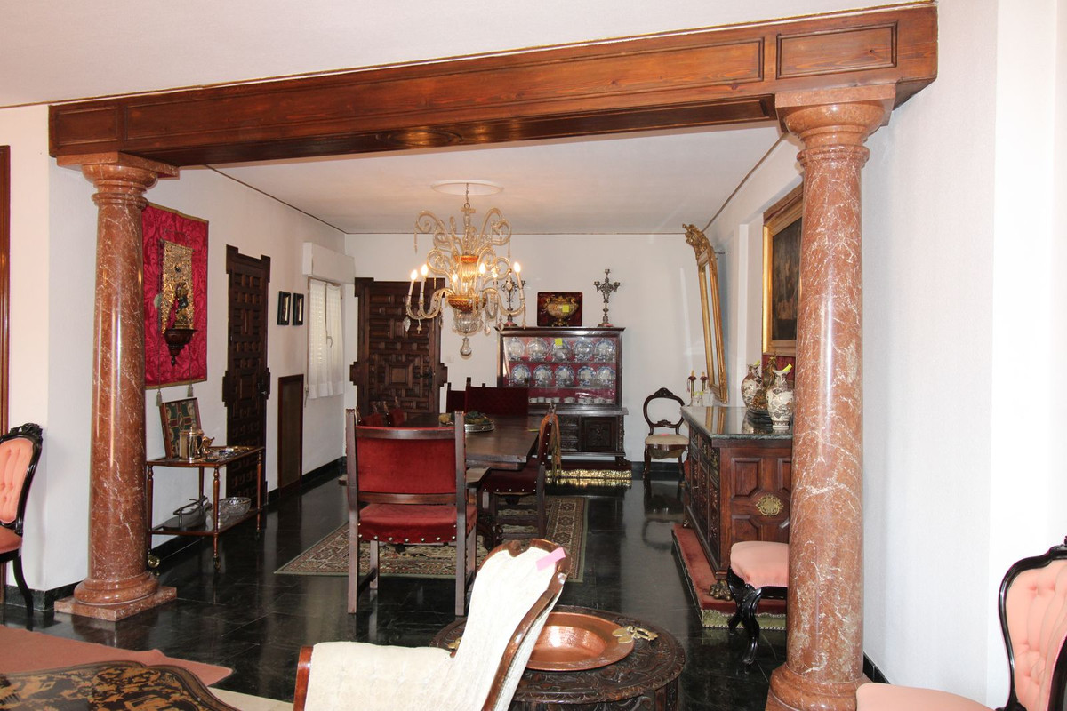 7 Bed Apartment for sale in Antequera Costa Del Sol, Málaga, Spain