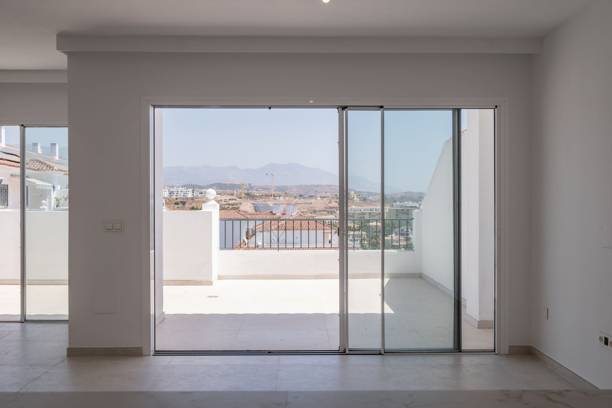 3 Bed Apartment for sale in Miraflores Costa Del Sol, Málaga, Spain