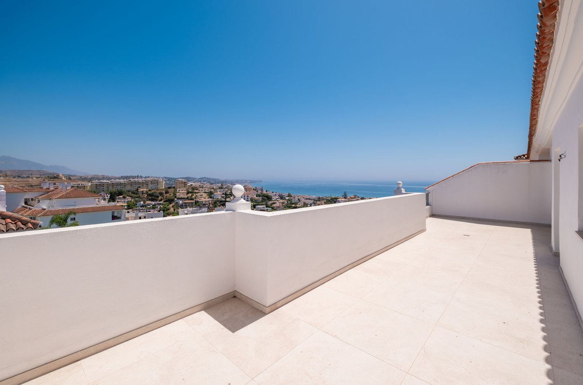 3 Bed Apartment for sale in Miraflores Costa Del Sol, Málaga, Spain