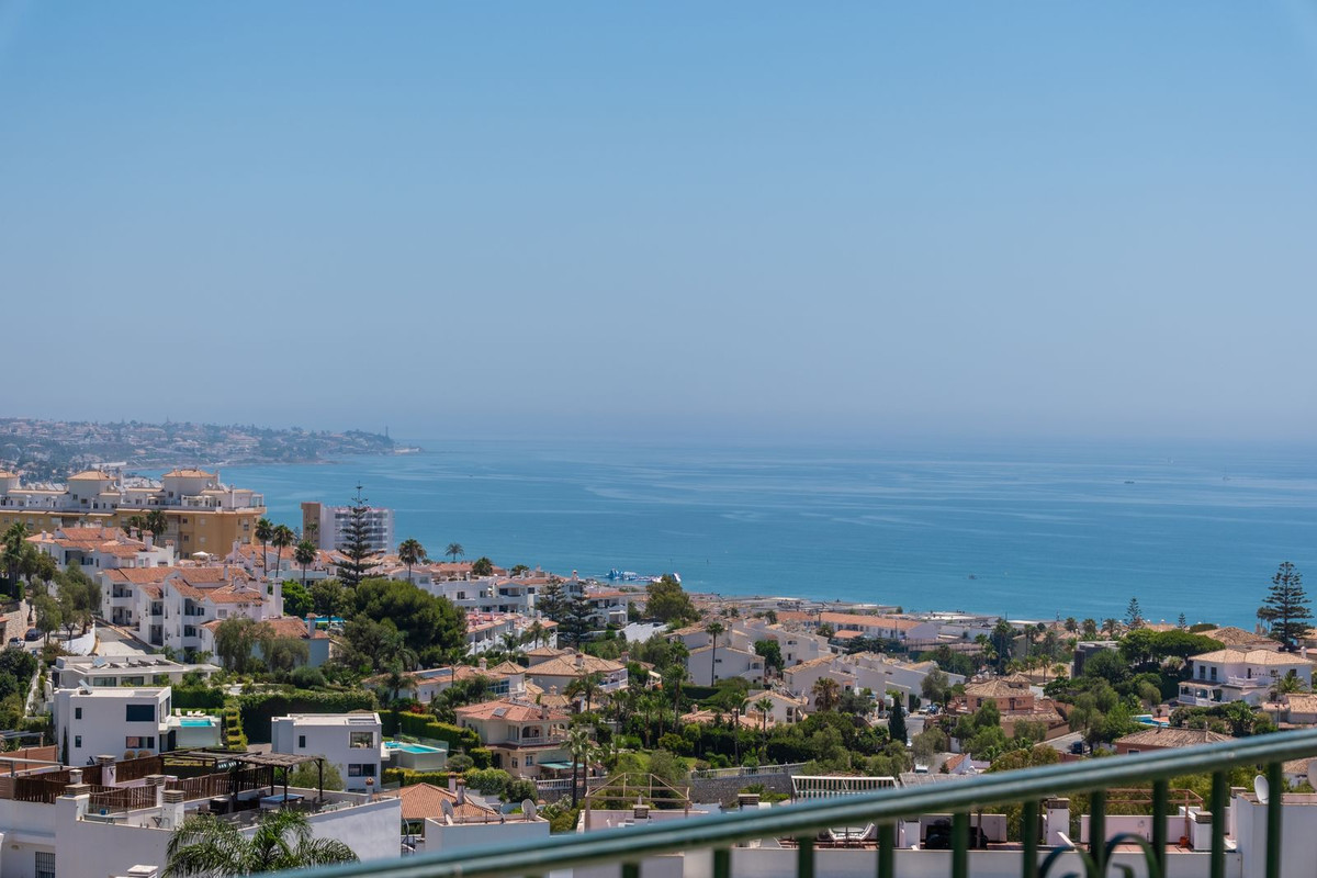 3 Bed Apartment for sale in Miraflores Costa Del Sol, Málaga, Spain